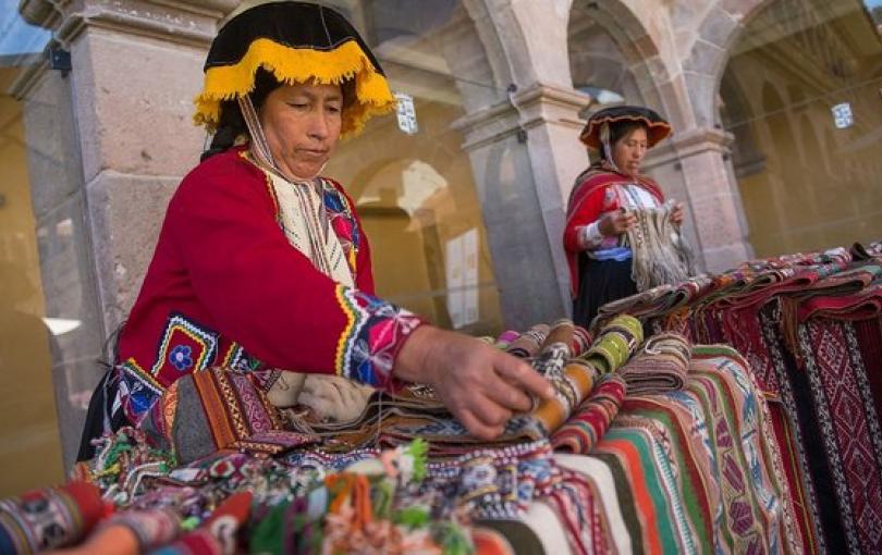 En Cusco inició el festival tejedoras ancestrales 'Qori Maki' Tejedoras ancestrales Cusco