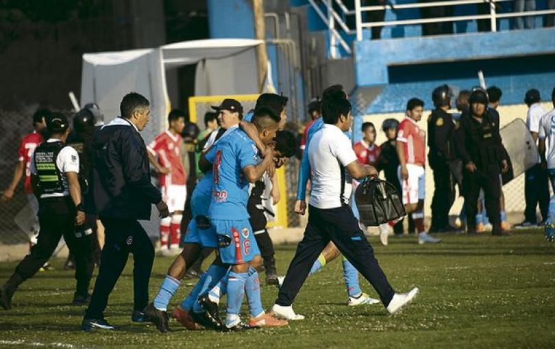 Partido Violento en la Copa Peru en Urubamba Copa Peru Uribamba Cusco