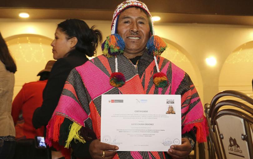 Estado reconoce las competencias y conocimientos de tejedores Q’ero de Cusco Estado reconoce las competencias y conocimientos de tejedores Q’ero de Cusco.