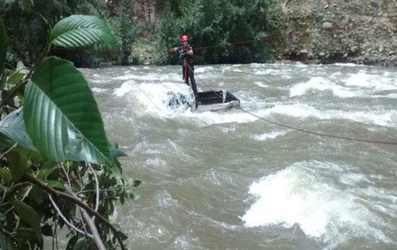 Intensifican búsqueda de mujer desaparecida tras caída de mototaxi a río El hecho ocurrió la madrugada del último lunes.