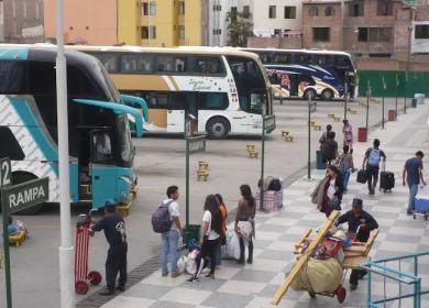 Inician operativos en terminal terrestre por fiestas navideñas.